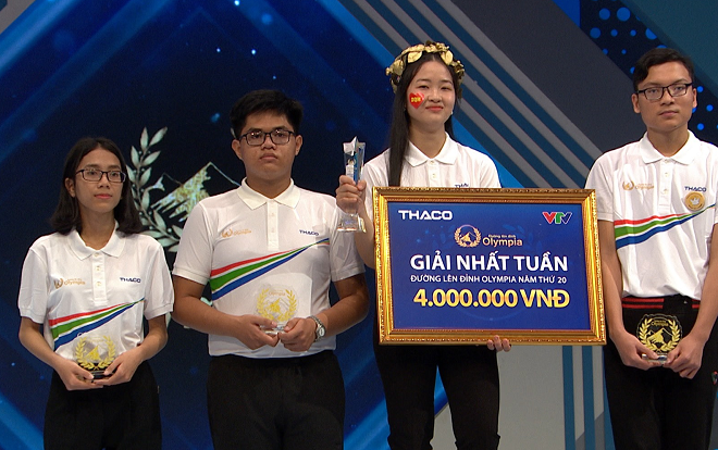 Nữ sinh Hưng Yên xinh đẹp, tài năng, hát quan họ ‘cực ngọt’ xuất sắc giành vòng nguyệt quế Olympia