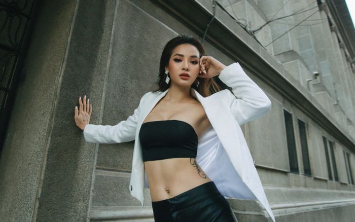 Phương Trinh Jolie diện vest cá tính, khoe vòng 1 hút mắt, quyến rũ