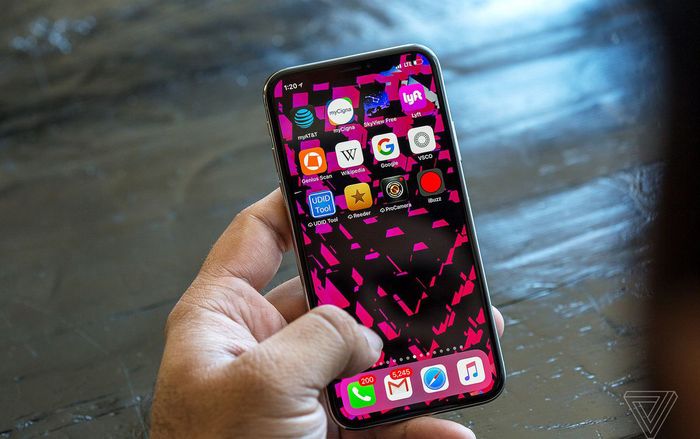 Xuất hiện những chiếc iPhone X giá chỉ 4,5 triệu đồng tại Việt Nam