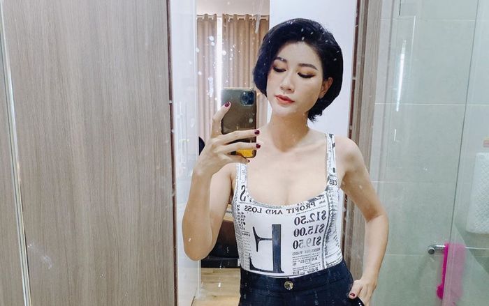 Trang Trần gây bất ngờ khi công bố không mang thai, vòng eo lên tới 109cm vẫn diện trang phục bó sát