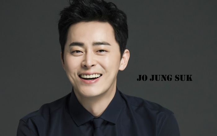 Chuyện hiếm gặp, Jo Jung Suk tự cắt 7 tỉ tiền cát - xê cho diễn xuất của anh trong Hospital Playlist (Chuyện đời bác sĩ)