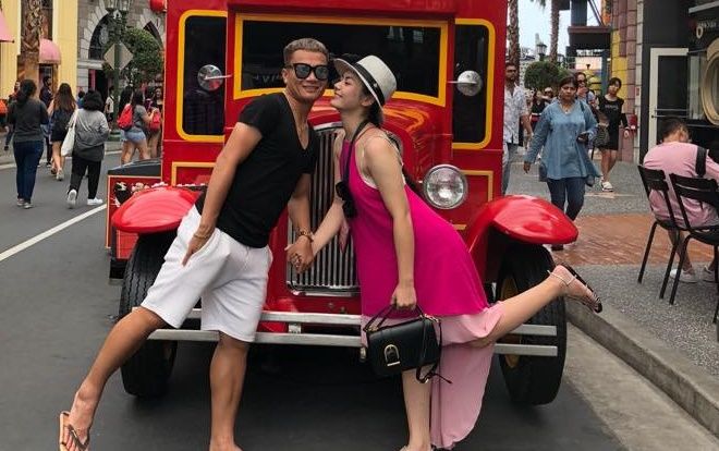 Bạn gái xinh đẹp và 'Ronaldo Việt Nam' tròn 8 năm yêu nhau