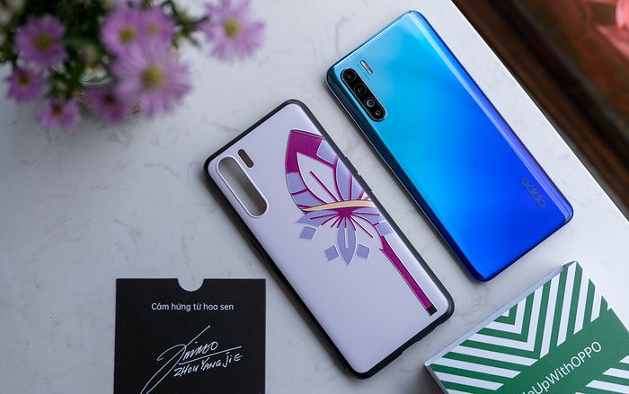 Mở hộp OPPO Reno3, smartphone với camera selfie 44MP đầu tiên thế giới
