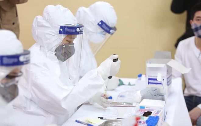 Việt Nam ghi nhận thêm 17 ca nhiễm COVID-19 trong 1 ngày, tất cả đều từ Các tiểu vương quốc Ả Rập về nước