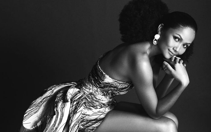 H'Hen Niê tiết lộ từng dùng ứng dụng hẹn hò để… làm quen trai Tây