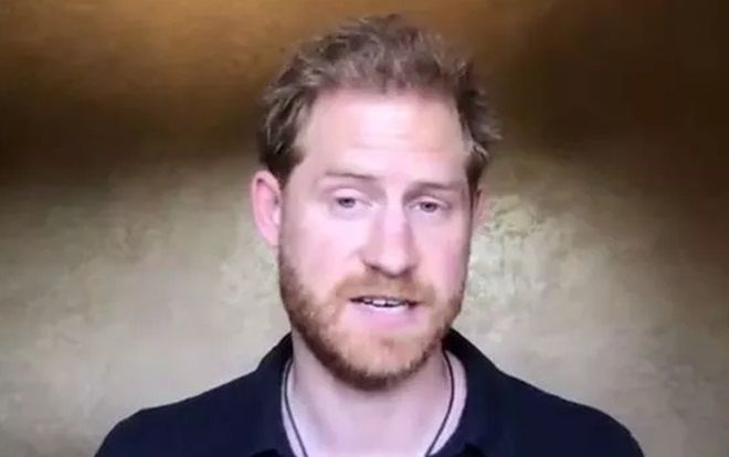 Hình ảnh mới nhất về Hoàng tử Harry sau khi chuyển tới Mỹ cùng vợ