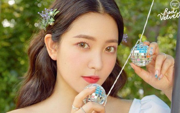 Yeri (Red Velvet) cover cực ngọt ca khúc Eight của IU: Vừa khoe giọng vừa không ngừng cổ vũ tiền bối