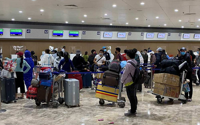 Việt Nam tổ chức chuyến bay đưa gần 200 công dân từ Philippines về nước
