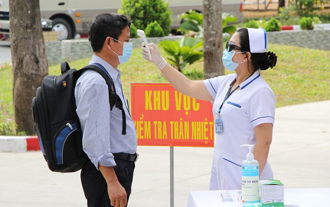 Việt Nam ghi nhận thêm 2 ca nhiễm COVID-19 mới, đều được cách ly y tế ngay sau khi nhập cảnh