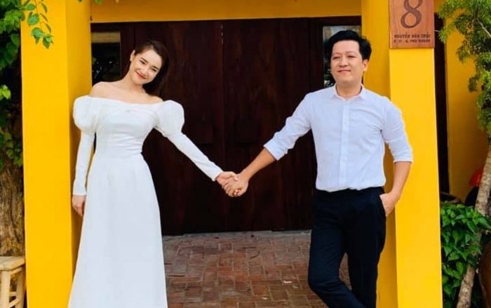 Nhã Phương - Trường Giang nhắng nhít chụp ảnh bên nhau như thuở mới yêu