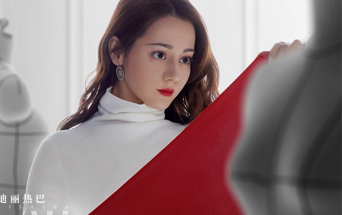 'Định chế tình yêu cao cấp': Địch Lệ Nhiệt Ba xinh đẹp trong hai tập mở đầu