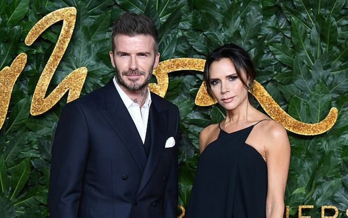 Victoria 'mừng thầm' khi thấy ông xã David Beckham có dấu hiệu bị hói đầu