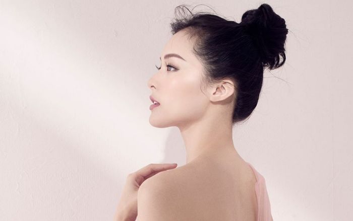 'Mỹ nhân vạn người mê' tái xuất showbiz, tung loạt ảnh khẳng định nhan sắc 'thượng thừa' của mình