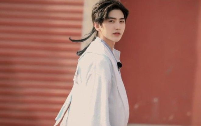 'Keep Running' với tạo hình cổ trang: Thái Từ Khôn 'gánh team' cho các thành viên nam nhờ vẻ ngoài đẹp trai của mình