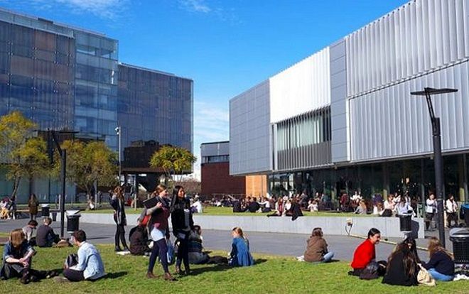 Các trường đại học thế giới thất thu vì đại dịch