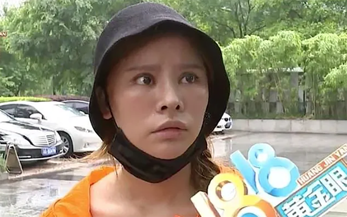 Rót hơn 65 triệu đồng đi làm đẹp, cô gái ức phát khóc khi phải mang khuôn mặt cau có suốt cả ngày