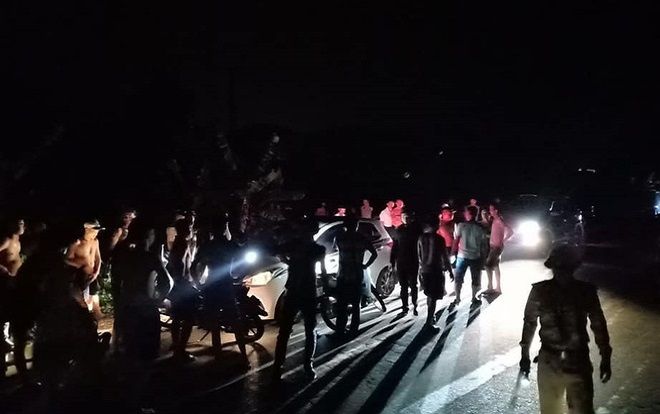 Tài xế nhấn ga hất CSGT văng lên nắp capo rồi bỏ chạy hơn 3km