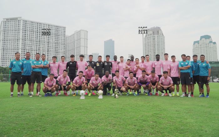 CLB Hà Nội ăn mừng 'chiến thắng' hậu Gala Quả bóng Vàng 2019