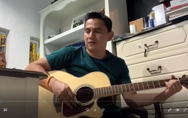 Kiatisak hát 'đôi mắt Pleiku' gây sốt MXH