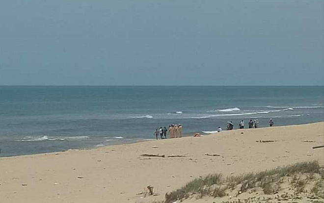 Nam thanh niên bị sóng cuốn mất tích khi đi tắm biển