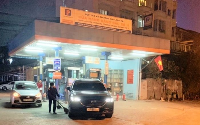 Còn xăng nhưng 'găm hàng' chờ tăng giá, cây xăng Hà Nội bị phạt 30 triệu đồng