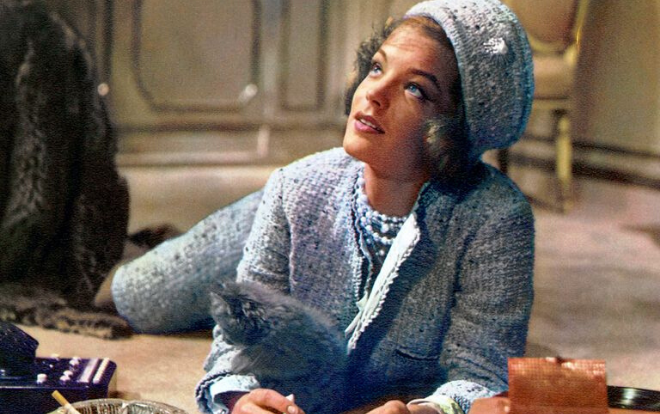 Lịch sử về chiếc áo khoác huyền thoại của ‘gã khổng lồ’ Chanel