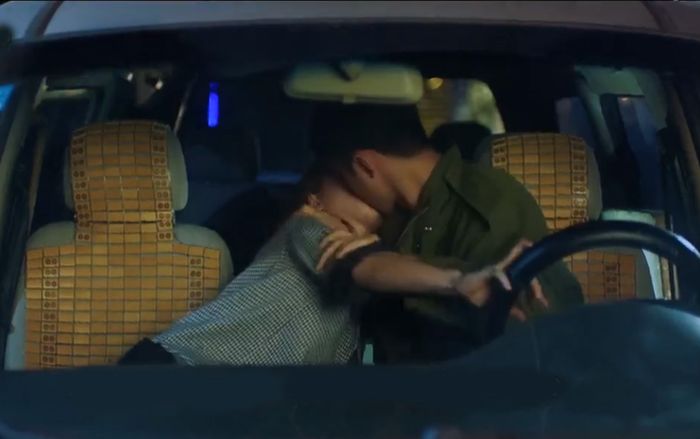 Tập 16 'Noãn Noãn, xin chỉ giáo nhiều hơn' hé lộ cẩm nang làm người yêu hết giận: Hôn mạnh đến mức không thở được