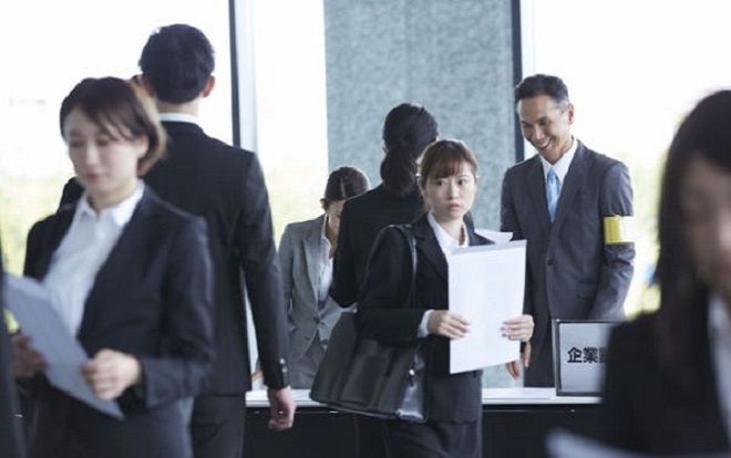 Sinh viên mới ra trường ở Nhật Bản bị chính các 'tiền bối' quấy rối khi đi xin việc