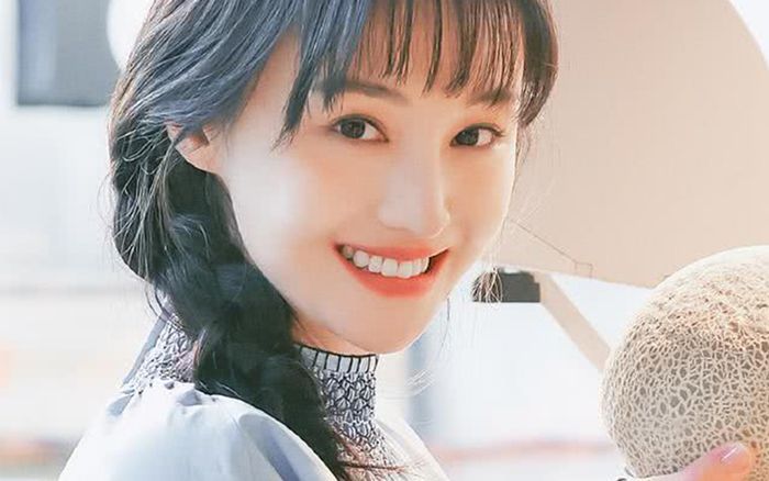 Trịnh Sảng bất mãn với phía quản lý thương mại, đăng bài dằn thẳng mặt đối phương!