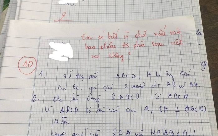 Cho bạn chép bài kiểm tra nhưng mỗi mình được điểm tối đa, nam sinh bị giáo viên phê bình cực 'gắt'