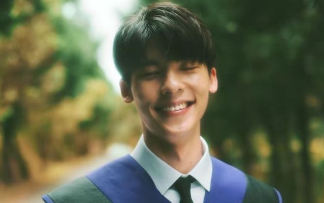 Hứa Quang Hán trong MV Mặt Trời Lơ Lửng của Điền Phức Chân (Hebe): Hay đóng phim thanh xuân nhưng hợp với kiểu vai badboy