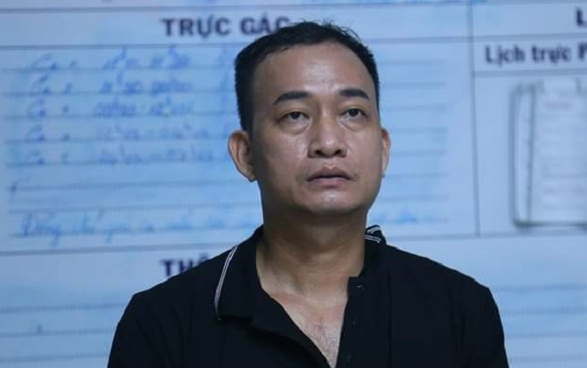 Đổi tên, trốn truy nã sau 18 năm, 'chủ tiệm tạp hóa' vẫn bị bắt