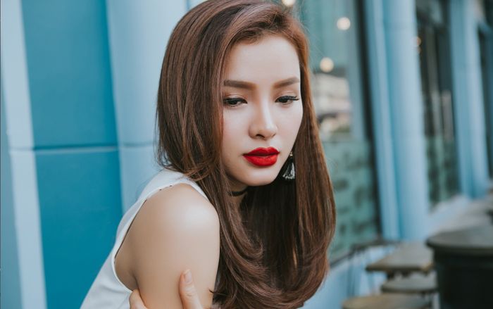 Phương Trinh Jolie: 'Điều tôi hối tiếc nhất là không có được căn nhà để đặt quan tài mẹ'