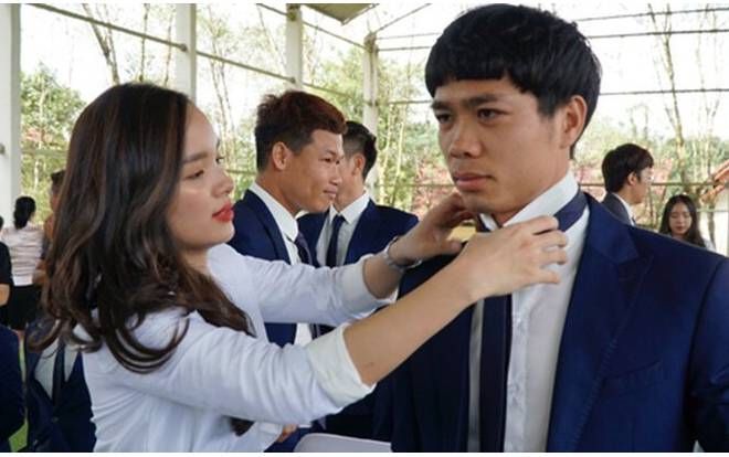 Công Phượng bí mật tổ chức lễ ăn hỏi cùng bạn gái