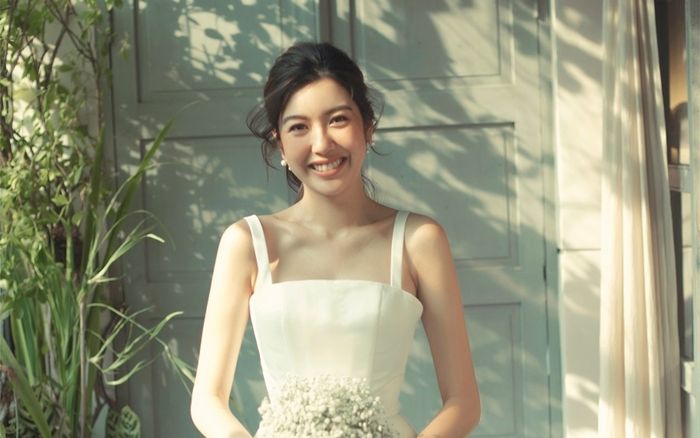 Thúy Vân diện váy cô dâu ngọt ngào, hé lộ phần tiếp theo của bộ ảnh cưới trong mơ?