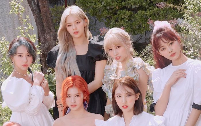 'MORE & MORE' của TWICE đạt 32 triệu view, Knet chê bai: 'Bài hát rác rưởi, flop và dở tệ'