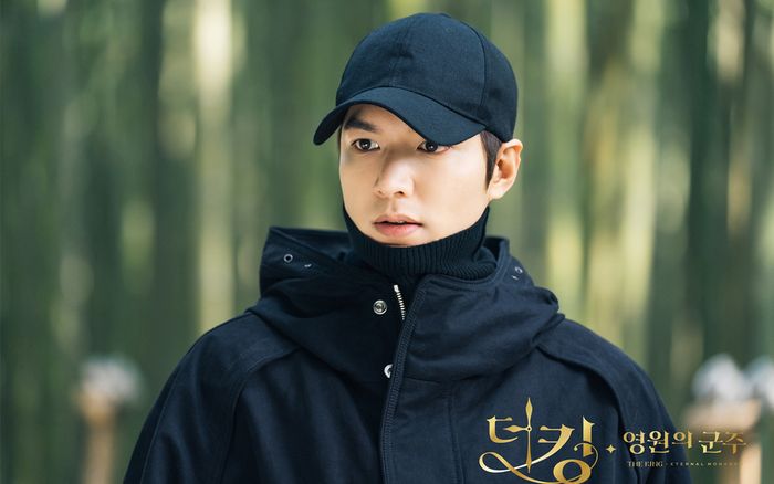Quân Vương Bất Diệt: Lee Min Ho bị lạc và lang thang qua trong quá khứ, anh sắp xếp toàn bộ ký ức cho Kim Go Eun