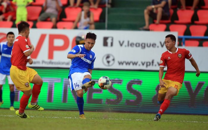 HLV Minh Đức: ‘Hải Huy gãy chân vì đạp Hoàng Lâm trước’