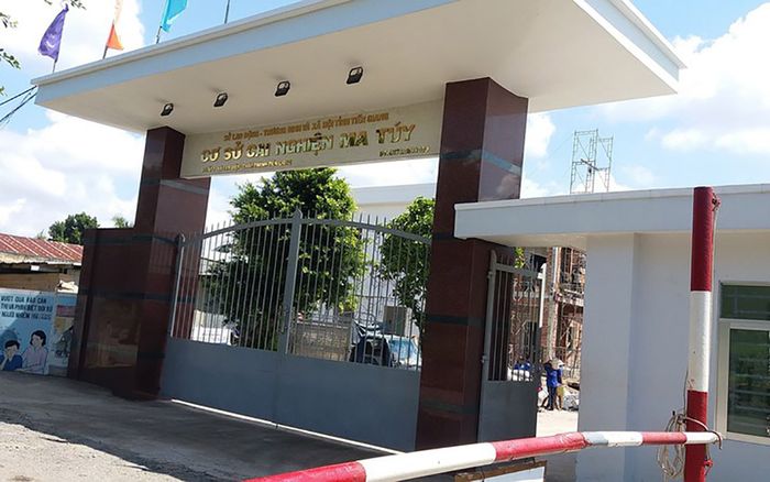 Hỗn chiến trong cơ sở cai nghiện ma túy, 17 người bỏ trốn