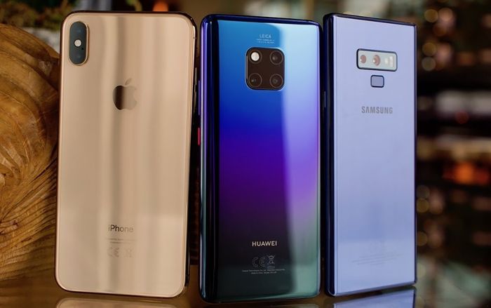 Giải mã những biểu tượng hay được in trên mặt lưng smartphone