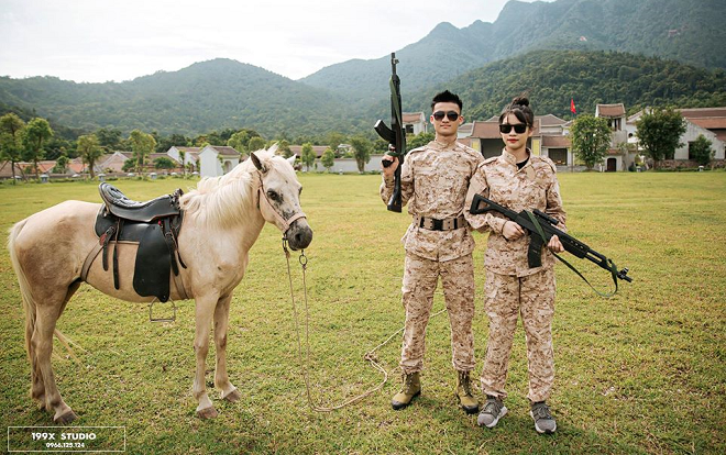 Xuýt xoa trước bộ ảnh kỷ yếu theo concept ‘Hậu duệ mặt trời’ của học sinh Quảng Ninh