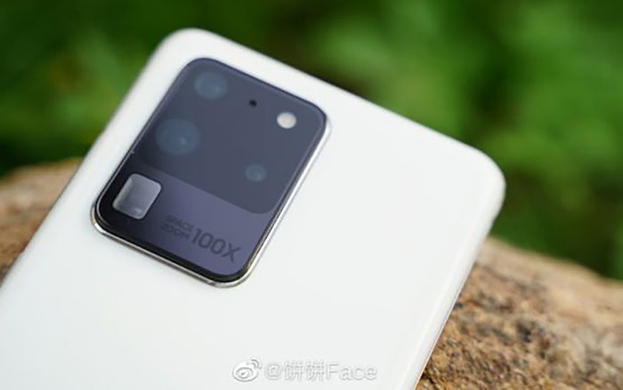 Samsung bất ngờ bán Samsung Galaxy S20 Ultra bản màu trắng ở VN