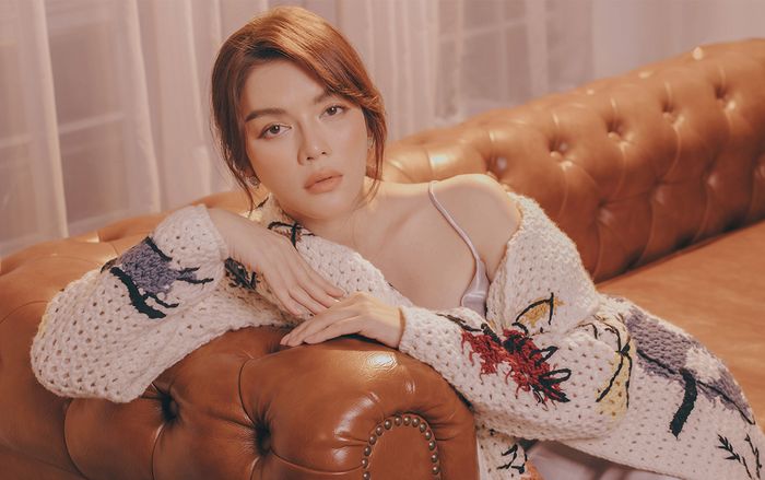 Lý Nhã Kỳ đẹp mong manh nhưng đầy mạnh mẽ trong những shoot hình mới nhất