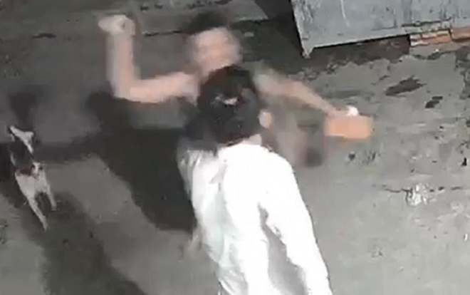 Nam thanh niên 19 tuổi đánh tử vong người tình đồng tính của mẹ vì bị nghi trộm chó