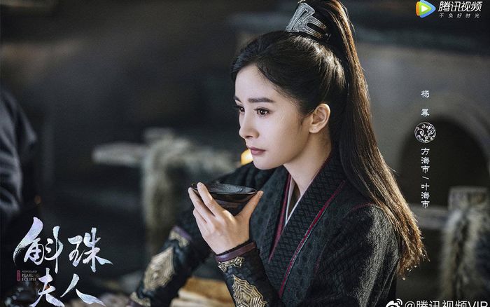 Lệnh hạn chế lương được thiết lập: Cát sê của Dương Mịch chỉ còn 1/3, Angelababy thấp thảm thương!