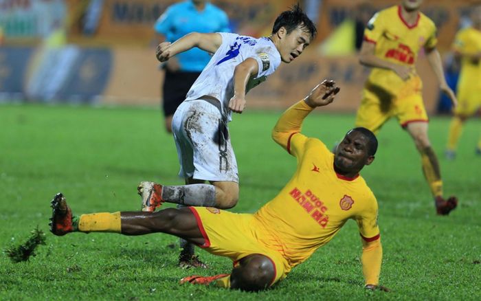 HAGL phục hận thành công trước Nam Định