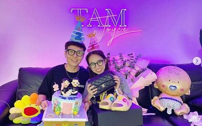 Ái nữ nhà đại gia Minh Nhựa được chồng tặng quà 'siêu xịn' nhân dịp sinh nhật khiến dân mạng trầm trồ