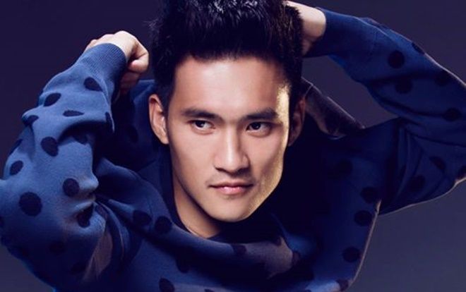 Công Vinh khoe hình 6 múi thả thính, fan đồng loạt gọi tên Thủy Tiên