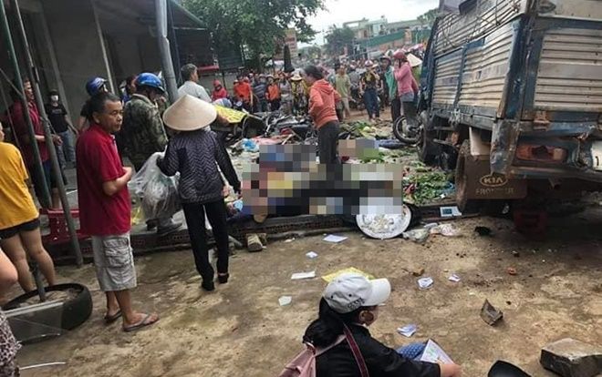 Xe tải lao vào chợ ở Đắk Nông, 3 người tử vong và nhiều người khác bị thương