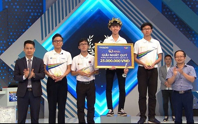 Nghẹt thở, gay cấn đến tận phút cuối, nam sinh Quảng Trị bật khóc khi giành vé vào chung kết năm Olympia